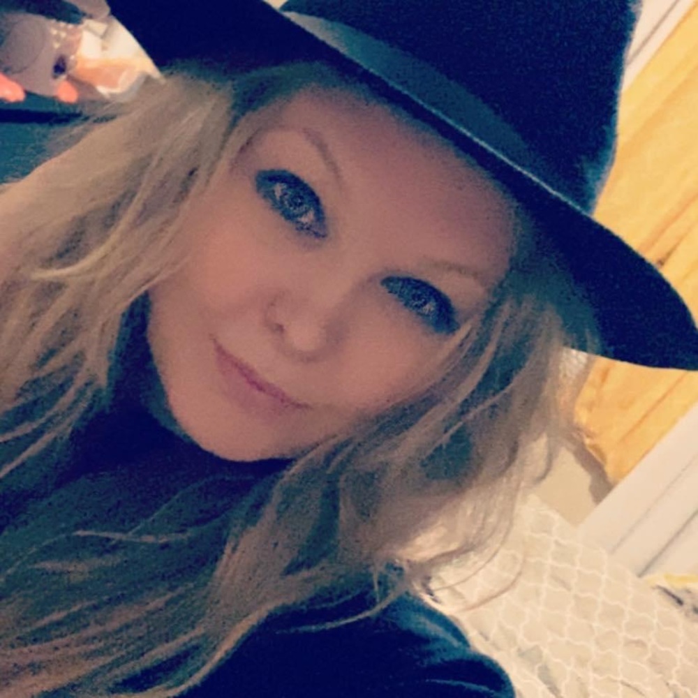 Meet your Posher, Jeanee